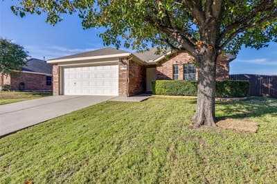 13729 Village Vista Drive, Fort Worth TX 76052 - Photo 2
