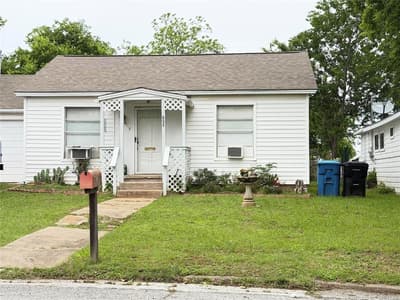 605 E Morton Street, Denison TX 75021