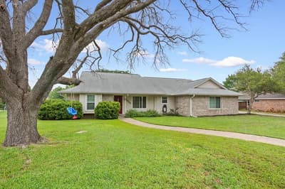1004 Tillamook Street, Hewitt TX 76643 - Photo 2