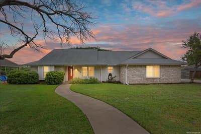 1004 Tillamook Street, Hewitt TX 76643