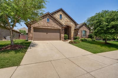 417 Ashlawn Drive, Midlothian TX 76065 - Photo 2