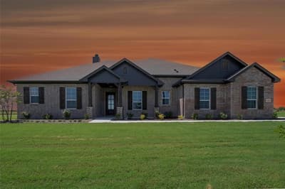 660 County Road 200, Valley View TX 76272