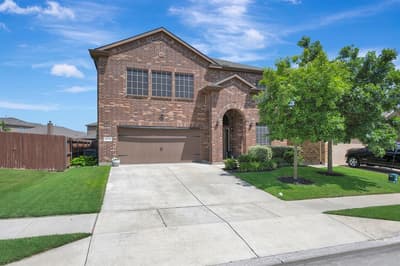 15716 Oak Pointe Drive, Fort Worth TX 76177