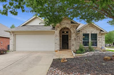 3909 Cliffside Drive, Denton TX 76208 - Photo 2