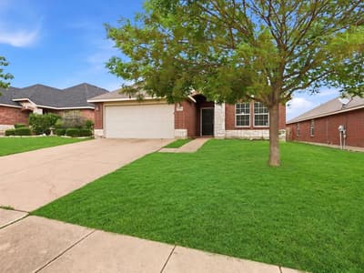904 Grant Street, Burleson TX 76028 - Photo 3