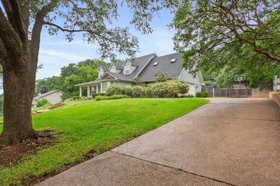 402 Shadow Mountain Drive, Woodway TX 76712 - Photo 2