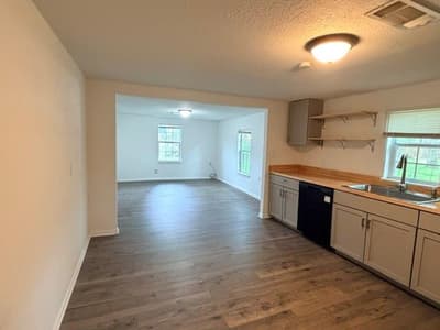 927 W Baker Street, Denison TX 75020 - Photo 4
