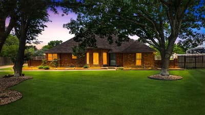 909 Valley View Avenue, Red Oak TX 75154 - Photo 2