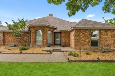 909 Valley View Avenue, Red Oak TX 75154 - Photo 3