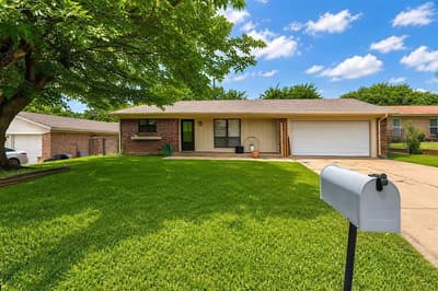 805 Long Drive, Mineral Wells TX 76067 - Photo 2
