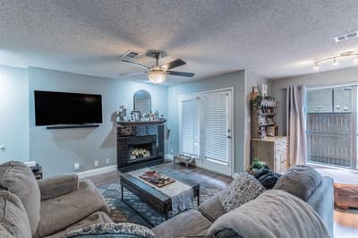 1901 Cloisters Drive # 914, Arlington TX 76011 - Photo 3