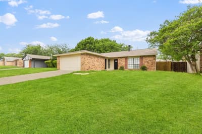 809 Levelland Drive, Arlington TX 76017