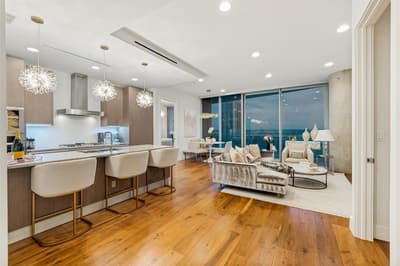 3130 N Harwood Street # 702, Dallas TX 75201