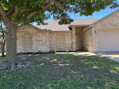 557 Marybeth Drive, Burleson TX 76028 - Photo 3