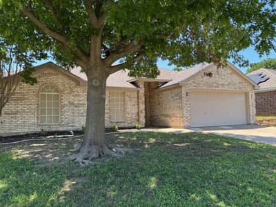 557 Marybeth Drive, Burleson TX 76028