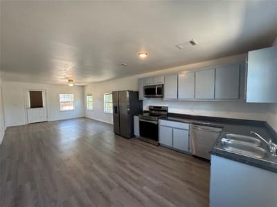 232 E Quanah Road, Mabank TX 75156 - Photo 4