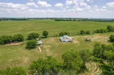 586 Pleasant Home Road, Sherman TX 75092 - Photo 4