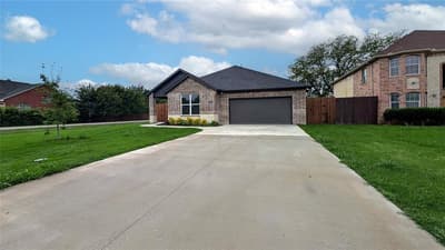 1625 Avenue D, Grand Prairie TX 75051