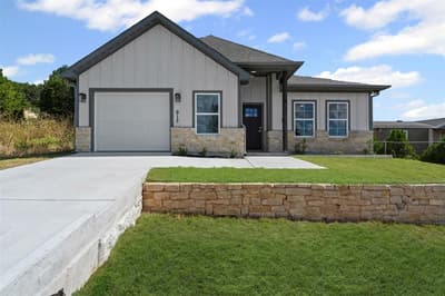 913 Pease River Drive, Granbury TX 76048 - Photo 2