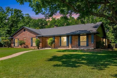 101 Hollyhill Lane, Denton TX 76205