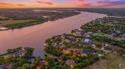 624 Williamsburg Court, Granbury TX 76048