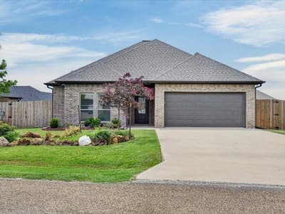 2112 Cole Street, Mabank TX 75147