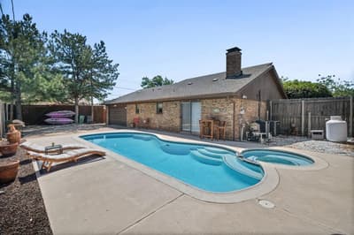 1023 Auburn Drive, Arlington TX 76012