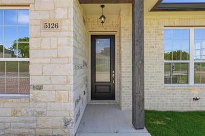 5126 Country Club Drive, Granbury TX 76049 - Photo 5
