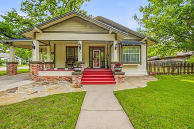 910 S Waco Street, Weatherford TX 76086 - Photo 2