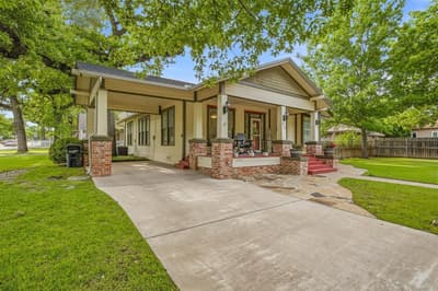 910 S Waco Street, Weatherford TX 76086