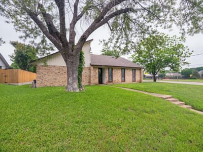 2111 Meredith Lane, Richardson TX 75081 - Photo 2