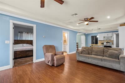 2221 S Park Avenue, Waco TX 76706 - Photo 4