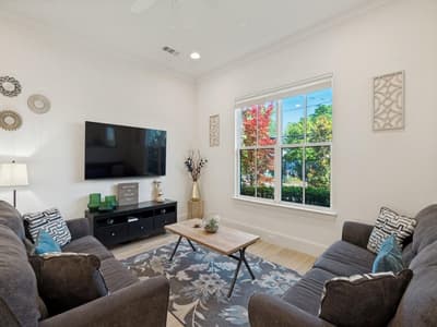 732 W 7th Street, Dallas TX 75208 - Photo 4