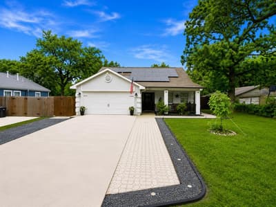 3031 Delaware Trail, Lake Worth TX 76135