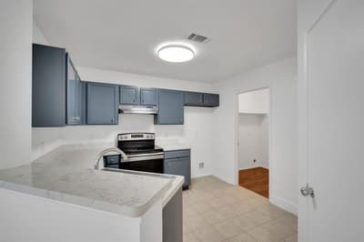 2306 Balvanera Plaza, Dallas TX 75211 - Photo 5