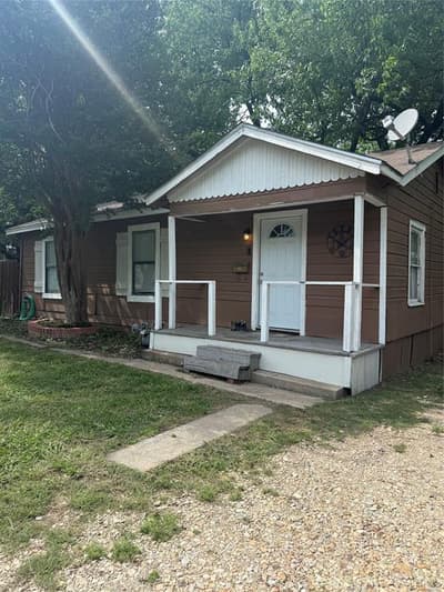 1006 Bishop Street, Commerce TX 75428