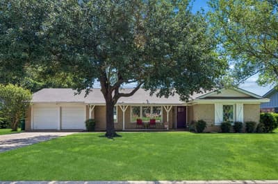 901 Raintree Road, Fort Worth TX 76103