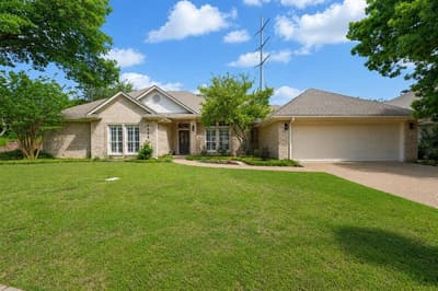 6628 Westmoor Lane, Benbrook TX 76132