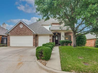 931 Park Forest Drive, Hurst TX 76053