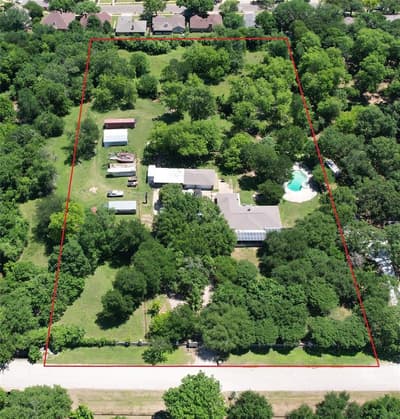 5313 Hidden Oaks Lane, Arlington TX 76017 - Photo 2