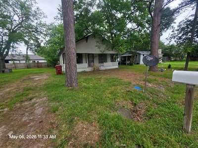 1903 N Main Street, Bonham TX 75418