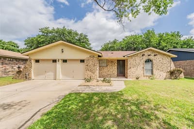 733 Bluebonnet Drive, Hurst TX 76053
