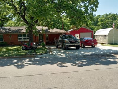 1005 Gary Street, Bridgeport TX 76426