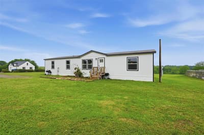 587 Kentucky Town Road, Whitewright TX 75491 - Photo 2