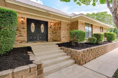 320 S Irving Heights Drive, Irving TX 75060