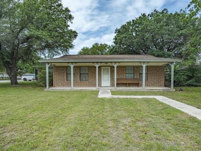 308 Oakwood Street, Chico TX 76431 - Photo 3