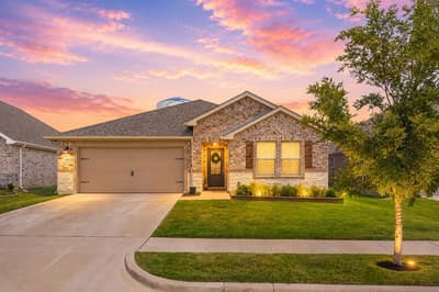 1501 Pleasant Knoll Trail, Aubrey TX 76227