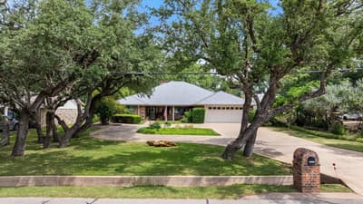 3808 Fairway Drive, Granbury TX 76049 - Photo 3