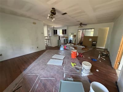111 Four Feathers, Whitney TX 76692 - Photo 2