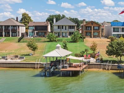 2213 Windjammer Way, Rowlett TX 75088
